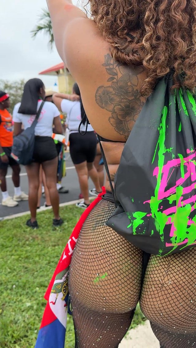 LITTLE MISS SUNSHINE WITH DEH WHINE......