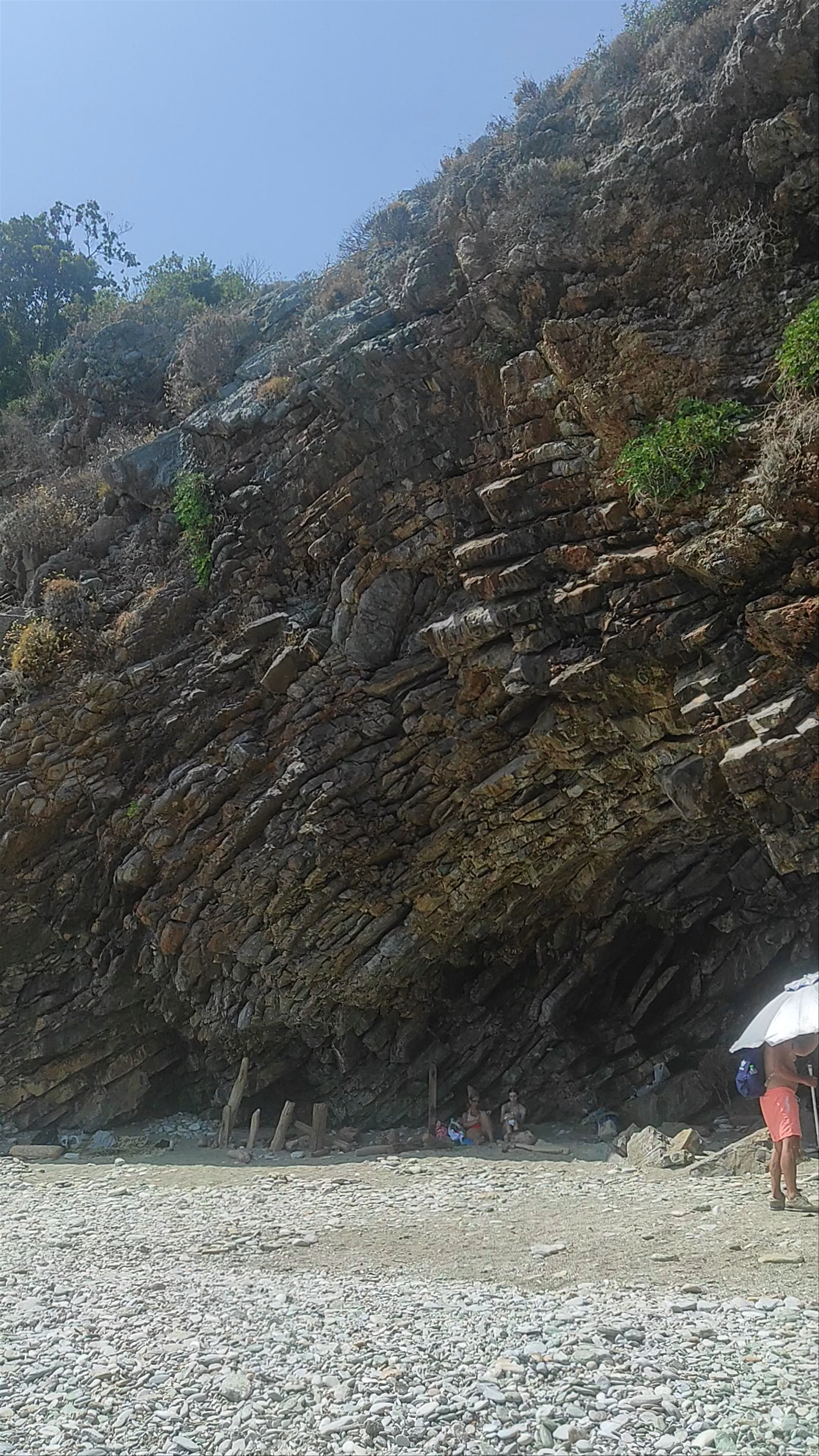 Mylopotamos Beach: Secluded Rocky Cove in Mouresi, Greece