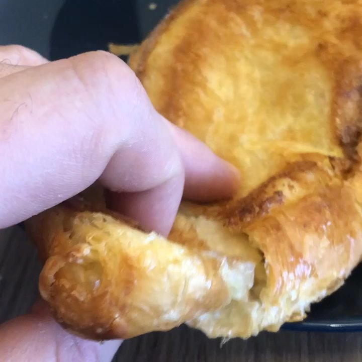 DeCourses Café - Croissants are sooooo flaky. (Sound on) - Cafes Near Me - Toronto, Ontario