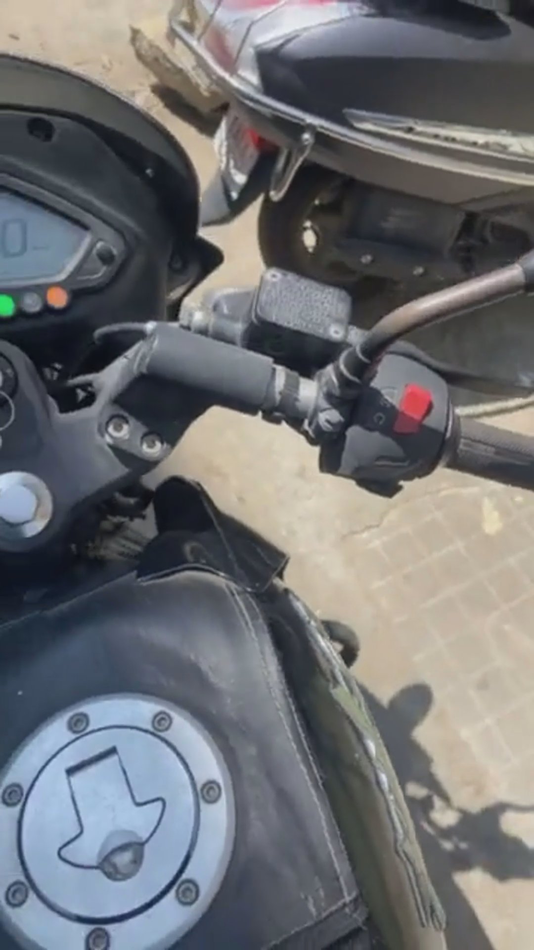 Walk-around video thumbnail