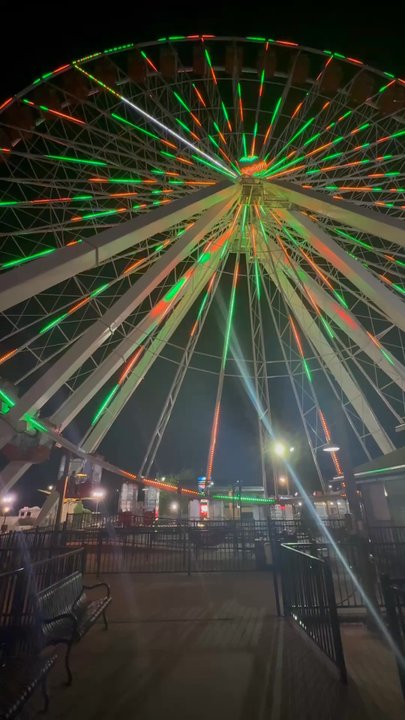 The Branson Ferris Wheel - Amusement Parks Near Me - Branson, Missouri