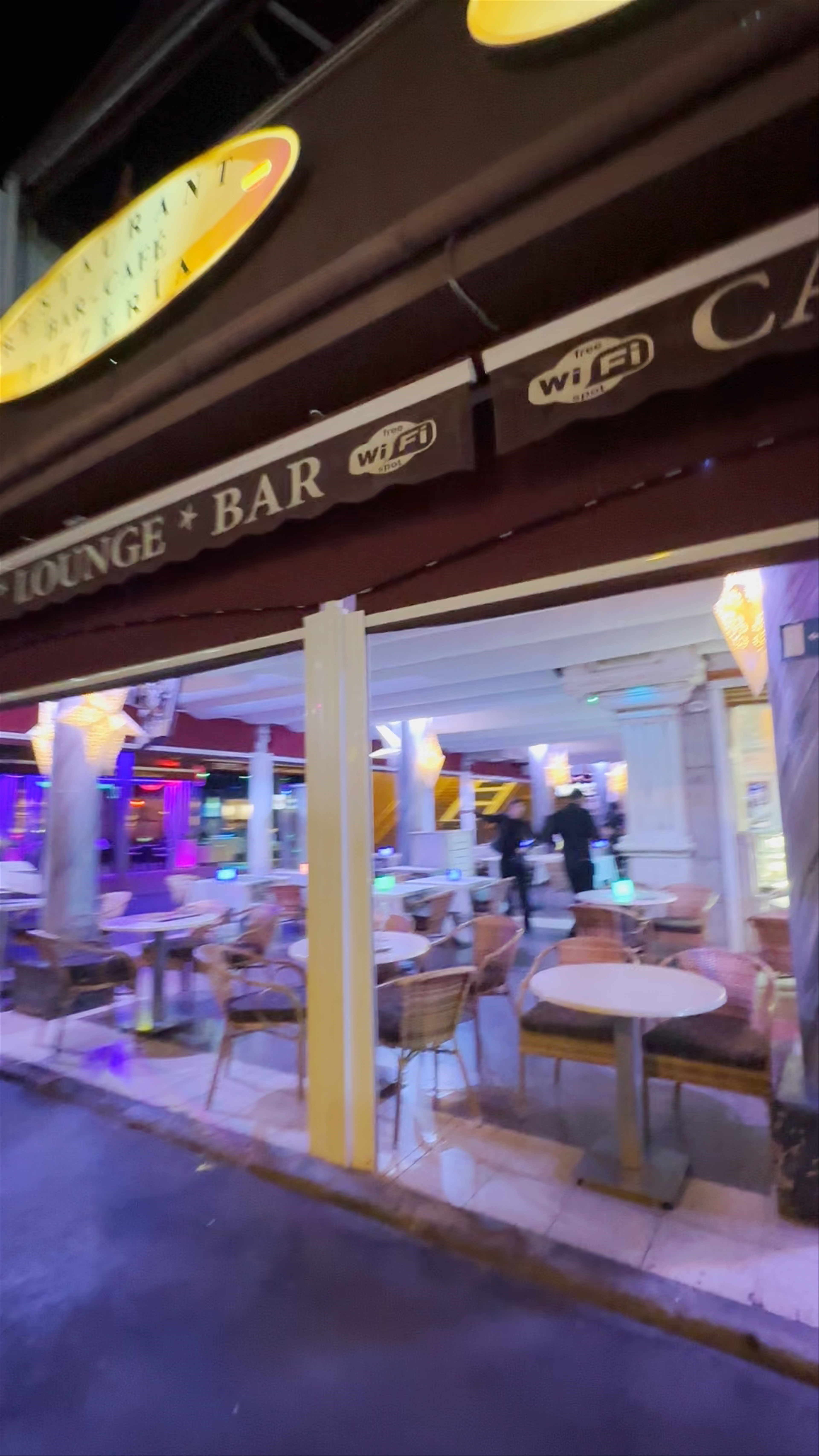 Nightlife at Yumbo in Maspalomas: Vibrant Bars & Lounges