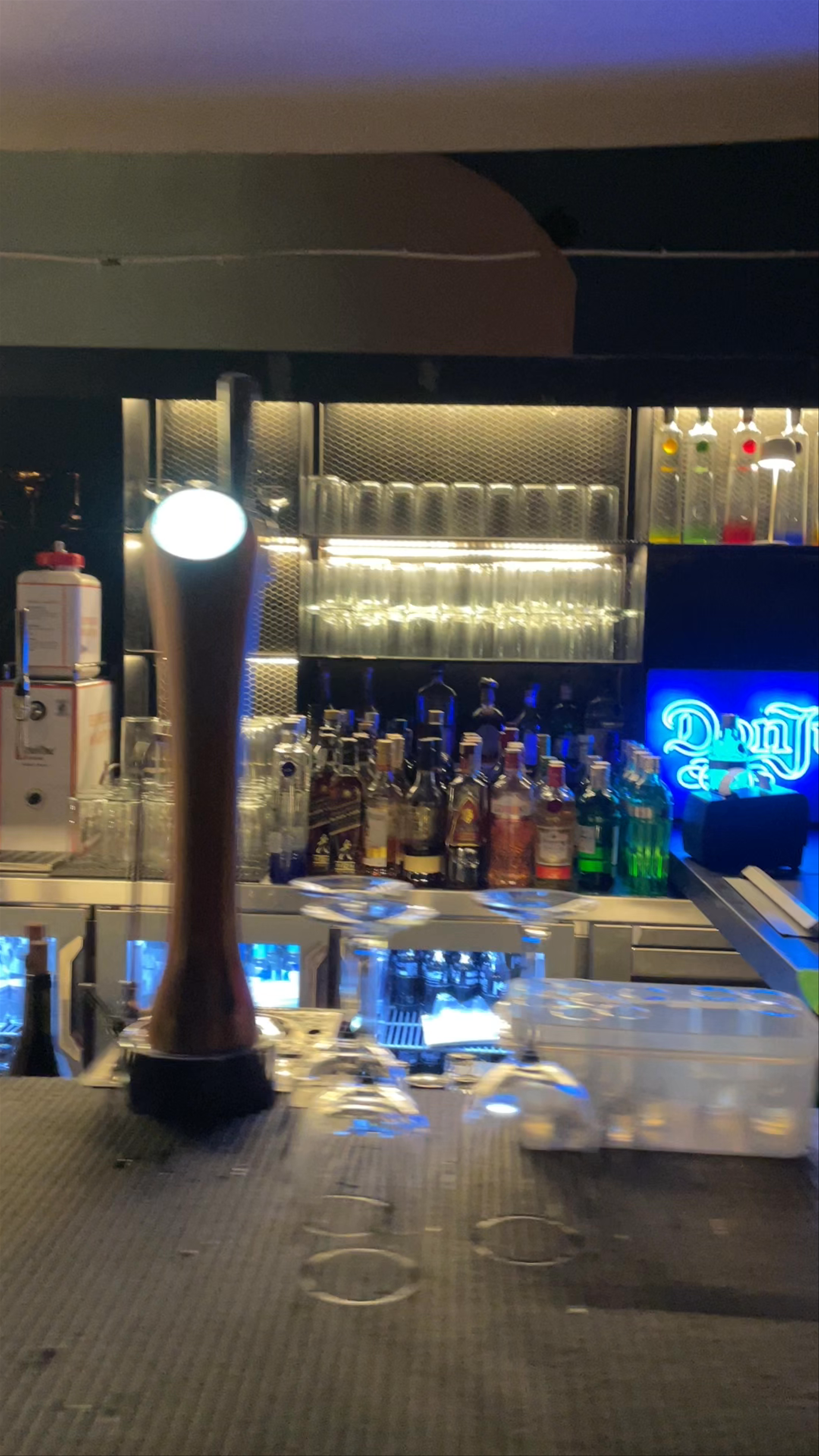 Picalagartos Sky Bar & Restaurant: Nightlife with Stunning Madrid Views