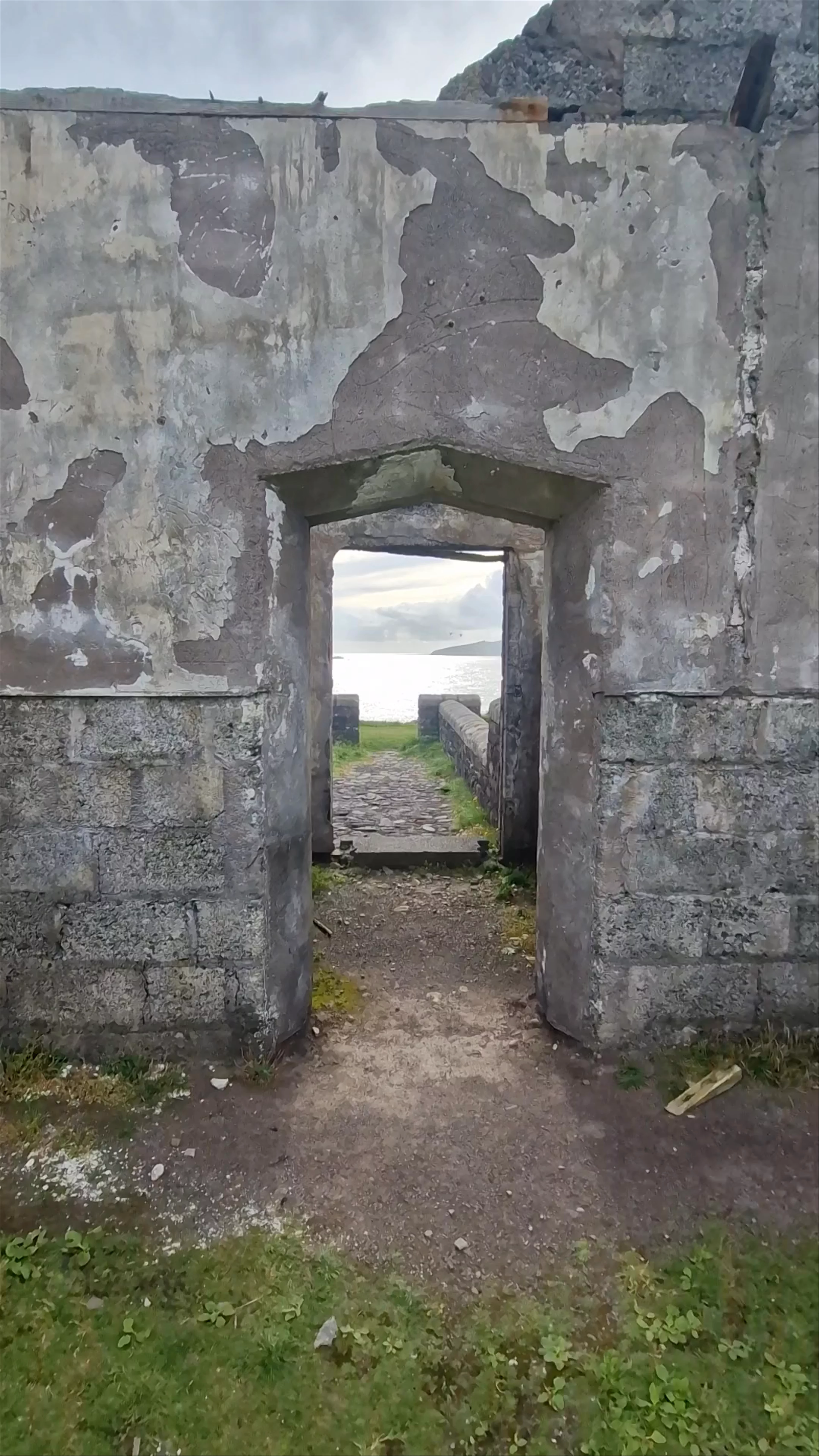 Saint Gobnaits Church (ruin)