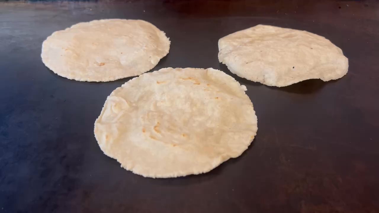 Mi Mexico Restaurant - Tortillas a mano todos los días - Mexican Near Me - Willits, California