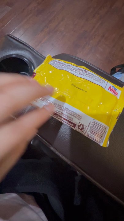 Smart & Final Extra! - This videos shows the bag is sealed but no wafers - Grocery Near Me - Anaheim, California