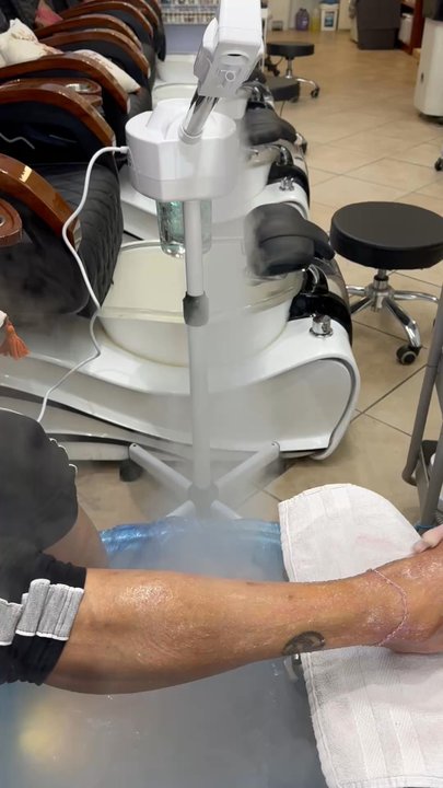 Lavish Nails Spa - Come in for a relaxing pedicure experience! Steaming is now part of our pedicure package! - Nail Technicians Near Me - Hayward, California