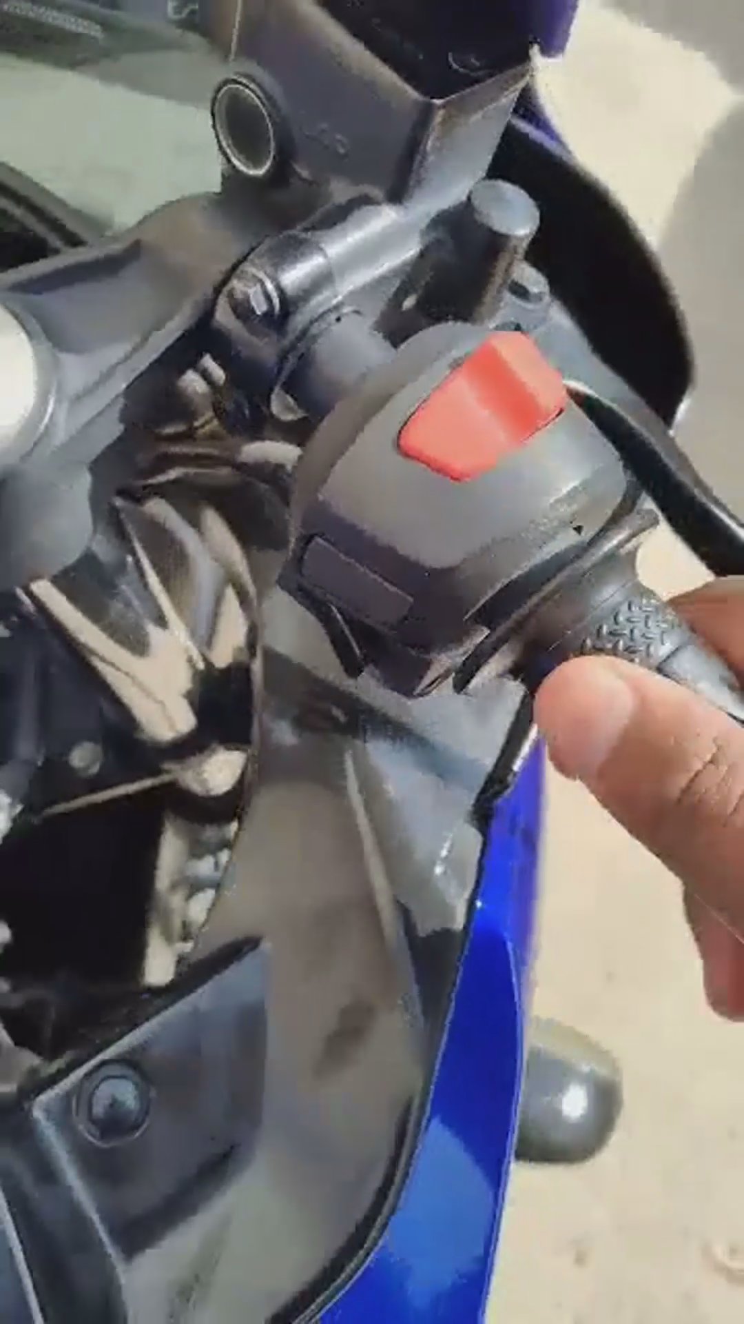 Walk-around video thumbnail