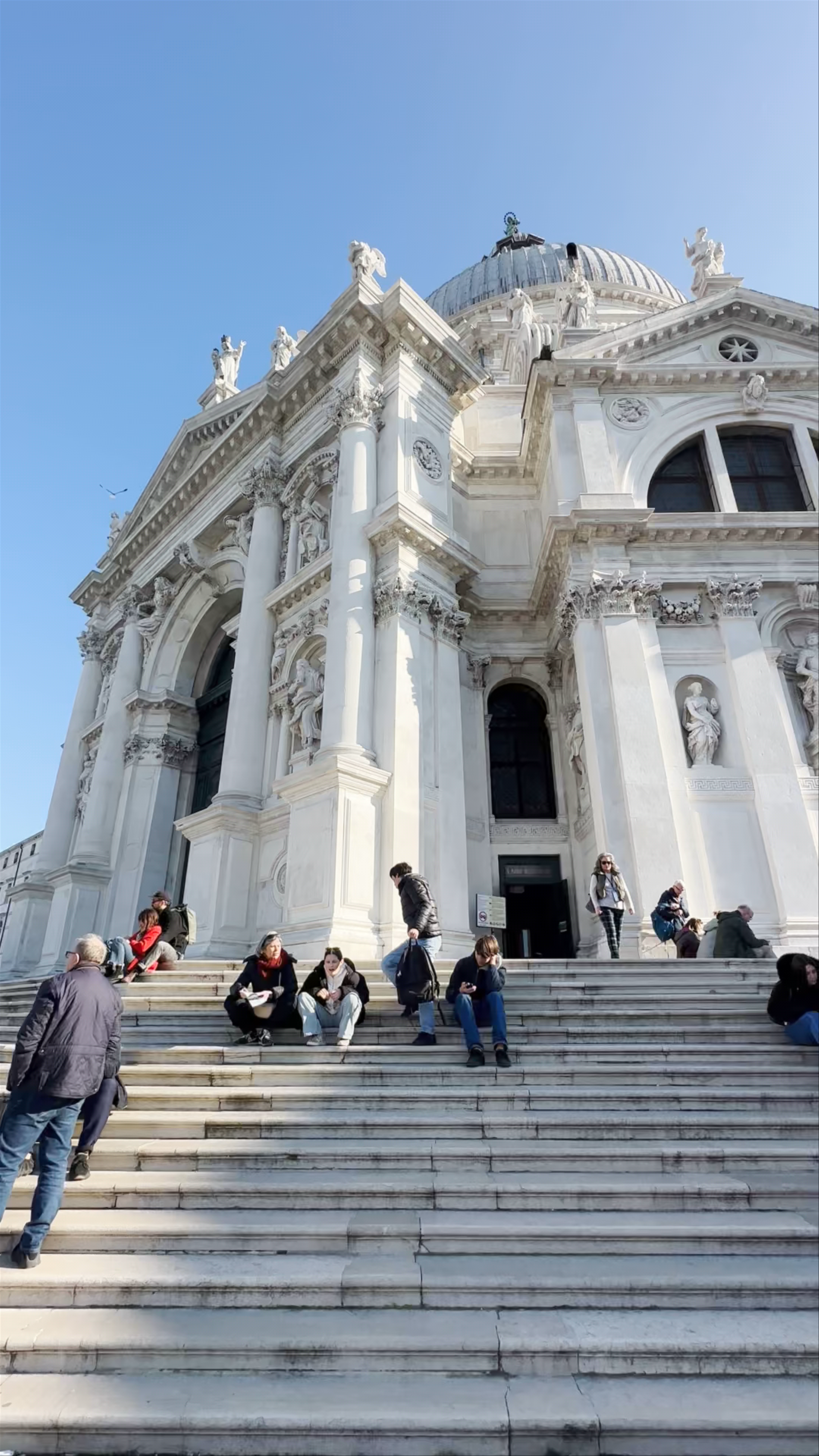 Basilica di Santa Maria della Salute: Baroque Marvel in Venice