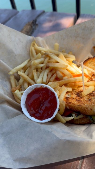 HOOK’d Bar and Grill - lakefront dining - Breakfast & Brunch Near Me - Santa Barbara, California