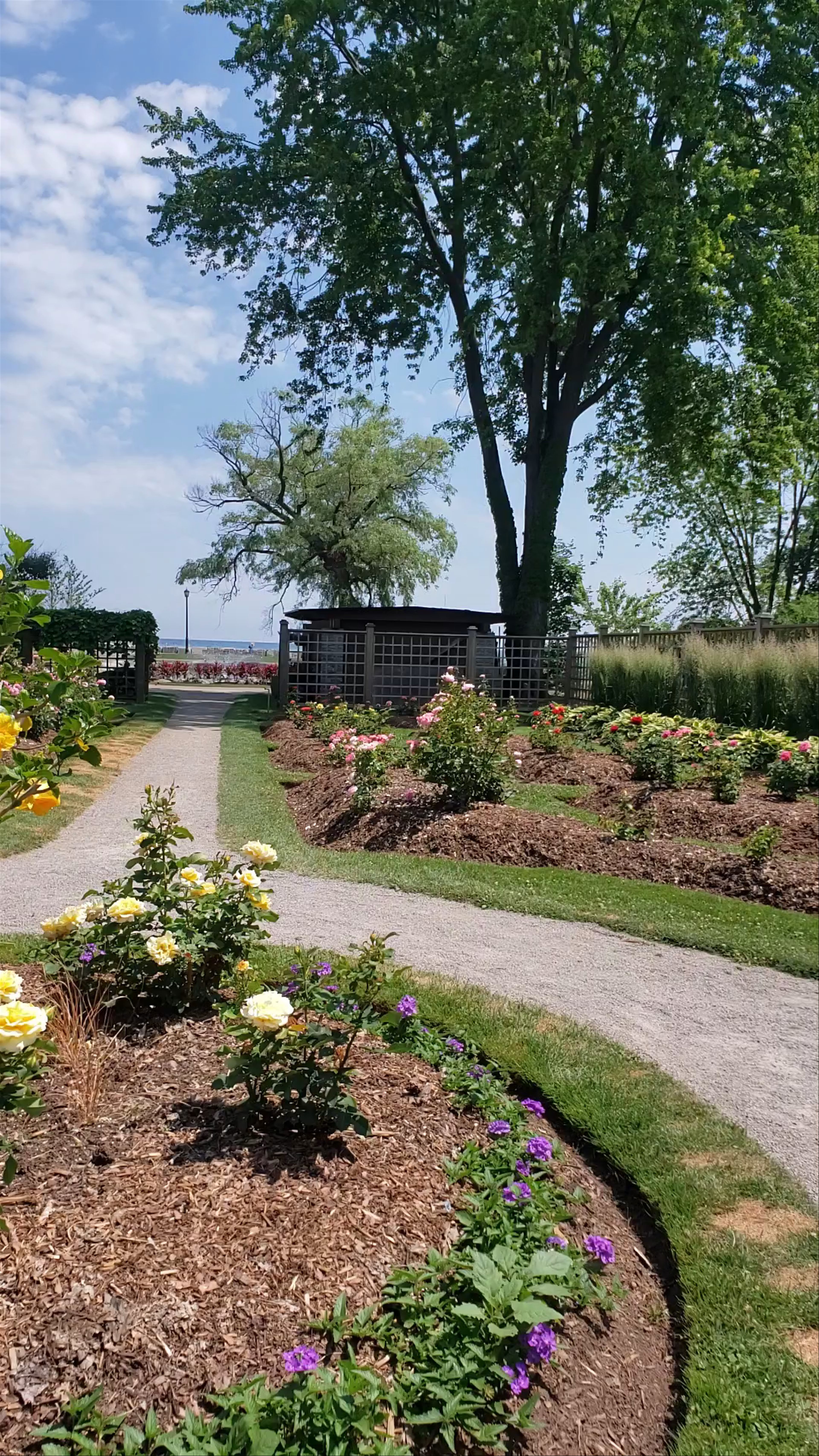 Gairloch Gardens: A Serene Floral Escape in Oakville