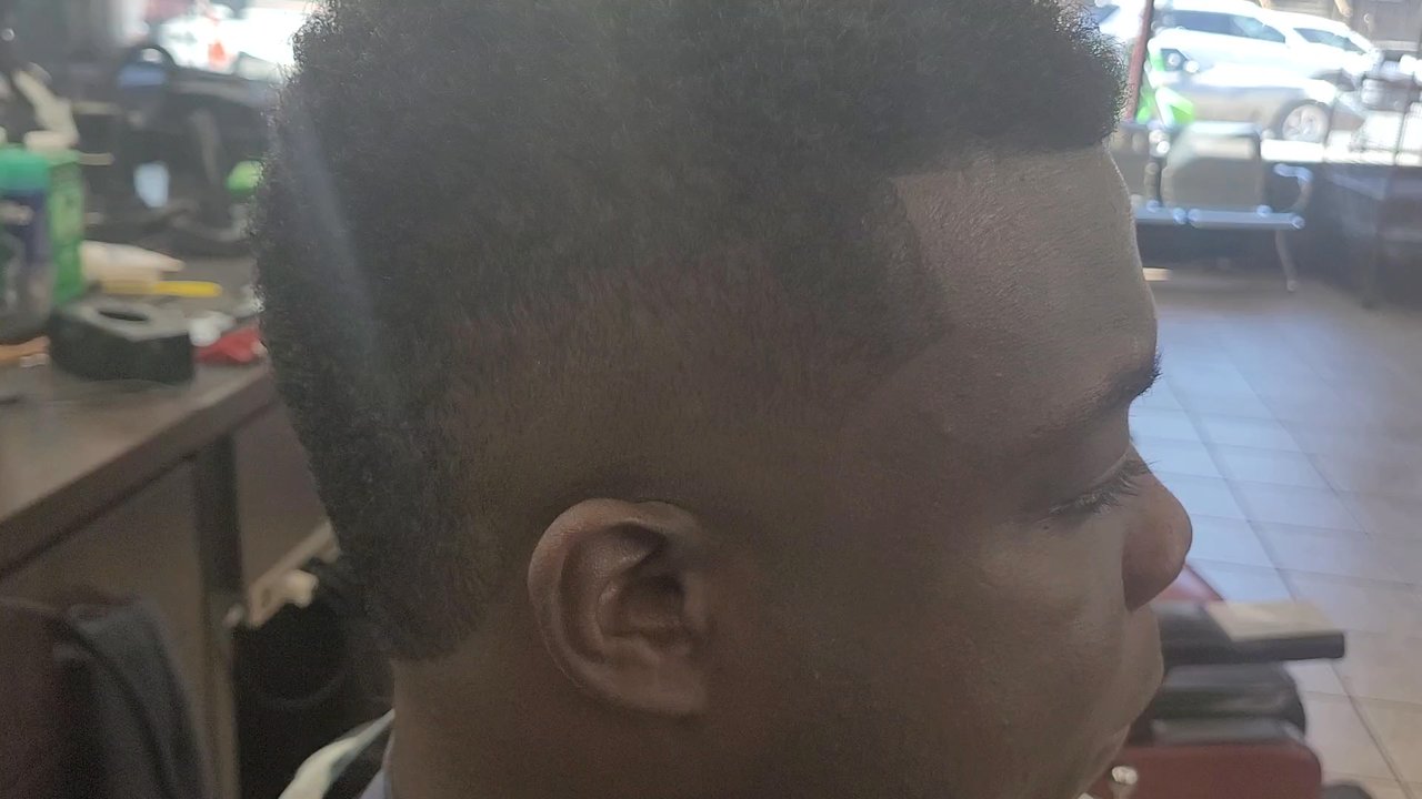Heads Up - Contact bee for your next appointment  2026991177 211 new York Ave nw dc - Barbers Near Me - Washington, DC, District of Columbia