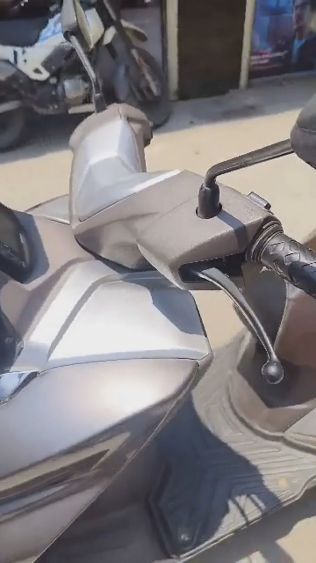 Walk-around video thumbnail