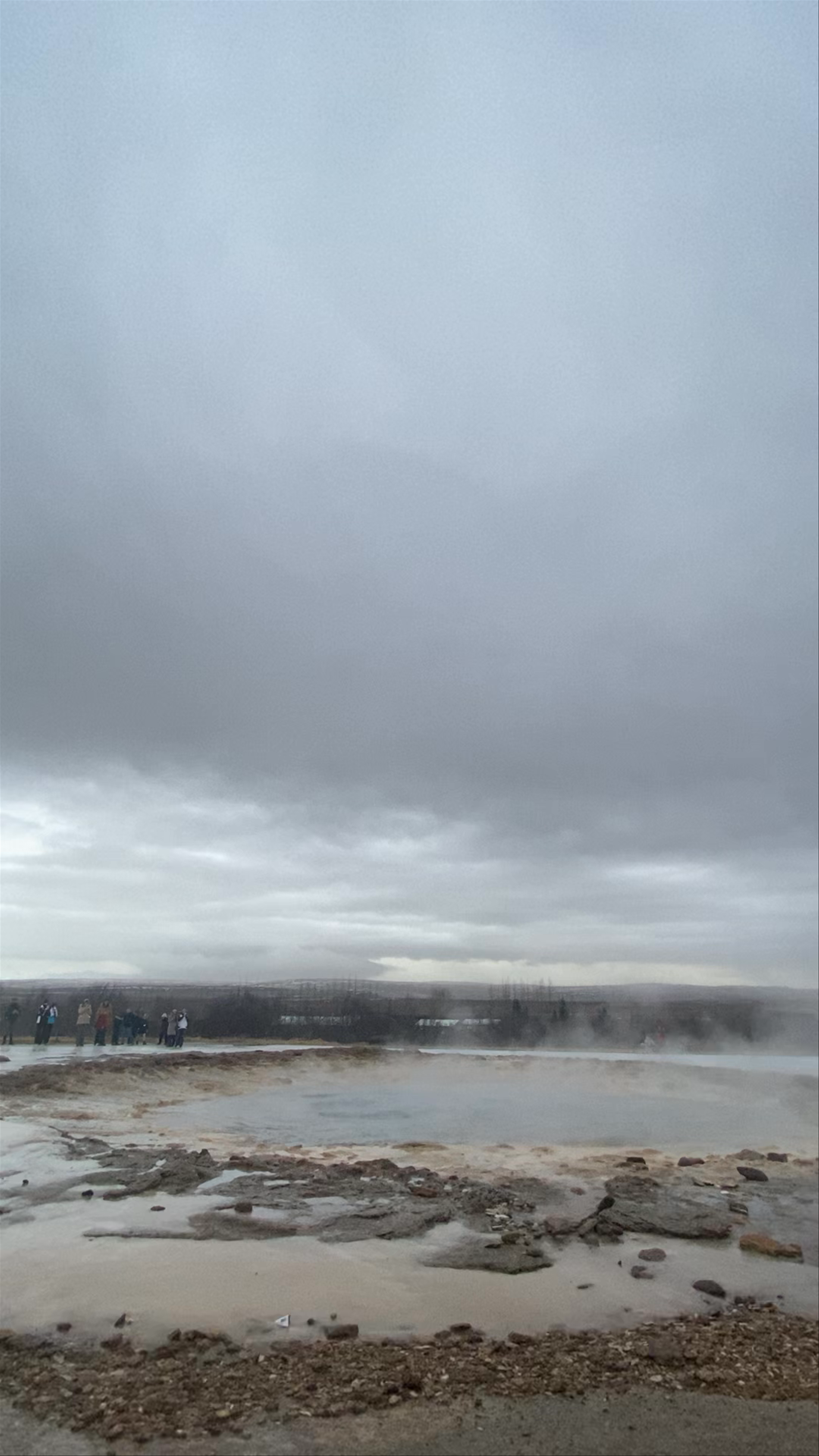 Geysir Eruption: Witness Iceland’s Fiery Natural Wonder