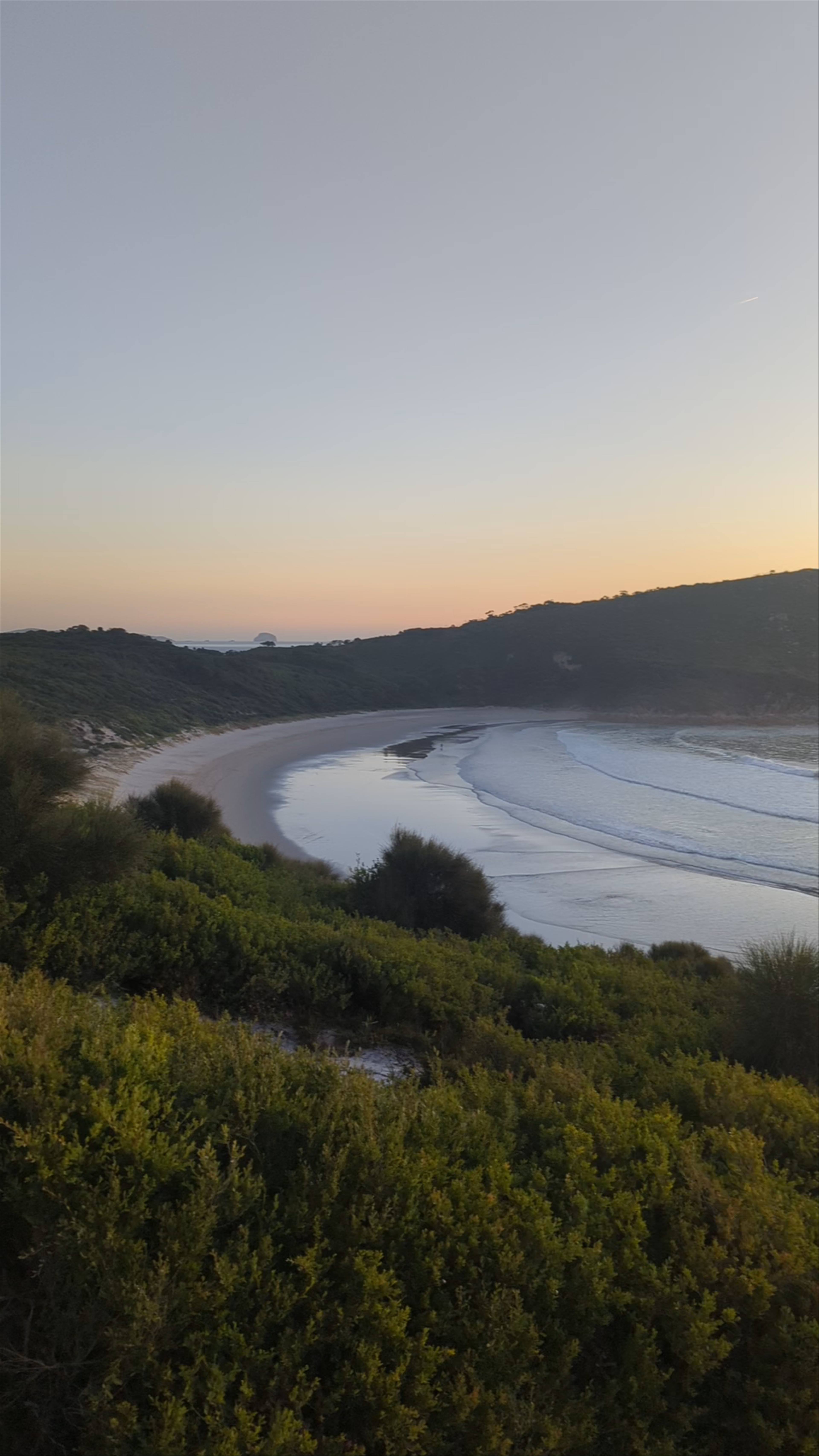 Picnic Bay and Whisky Bay Lookout