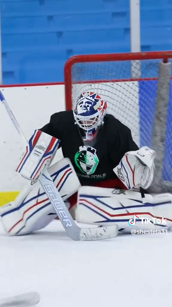 Estela Vazquez: On-Ice Training Highlights from Goalie Camp