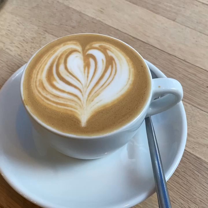 Radiodays - Latte art on my flat white - Coffee & Tea Near Me - Paris, 75