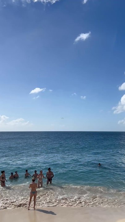 Maho Beach Sint Maarten - Pretty Cool! - Beaches Near Me