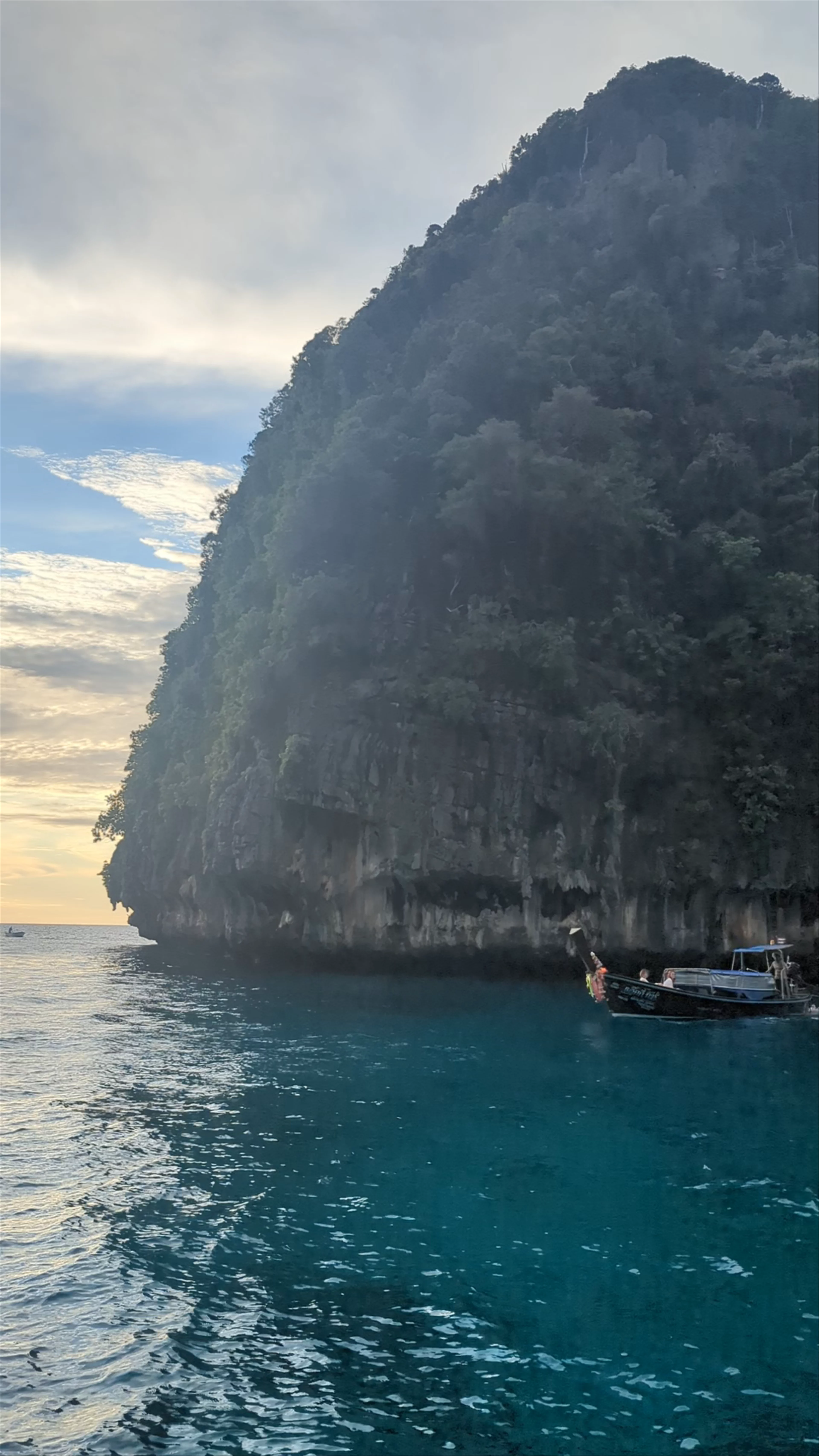 Loh Samah Bay