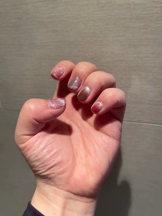 Dazzle Diva Nail Spa - Got different cat eye colors on my real nail, love it. - Nail Salons Near Me - New York, New York