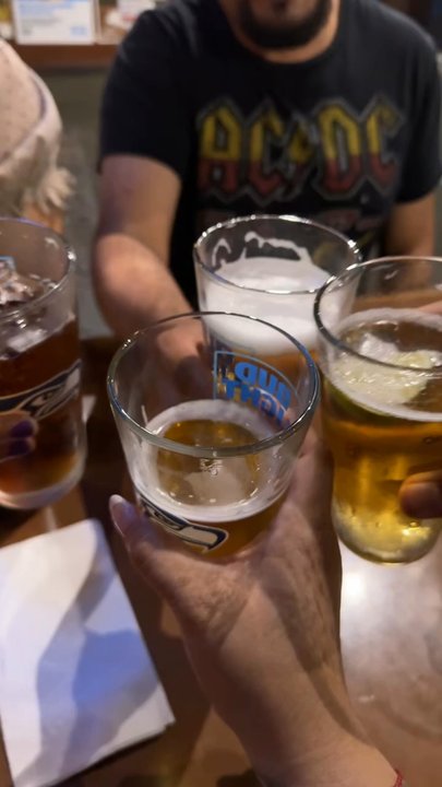 J J's Bar & Grill - Sports Bars Near Me - Kent, Washington