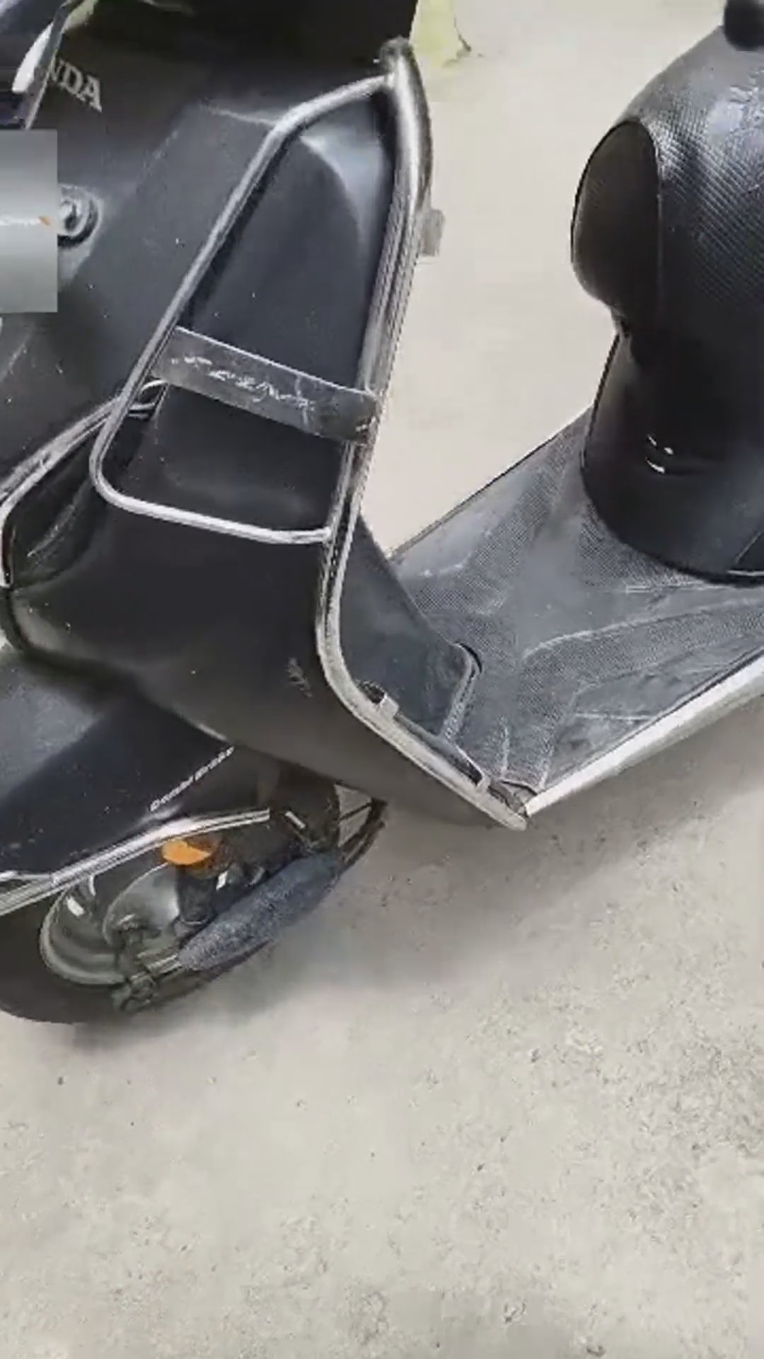 Walk-around video thumbnail