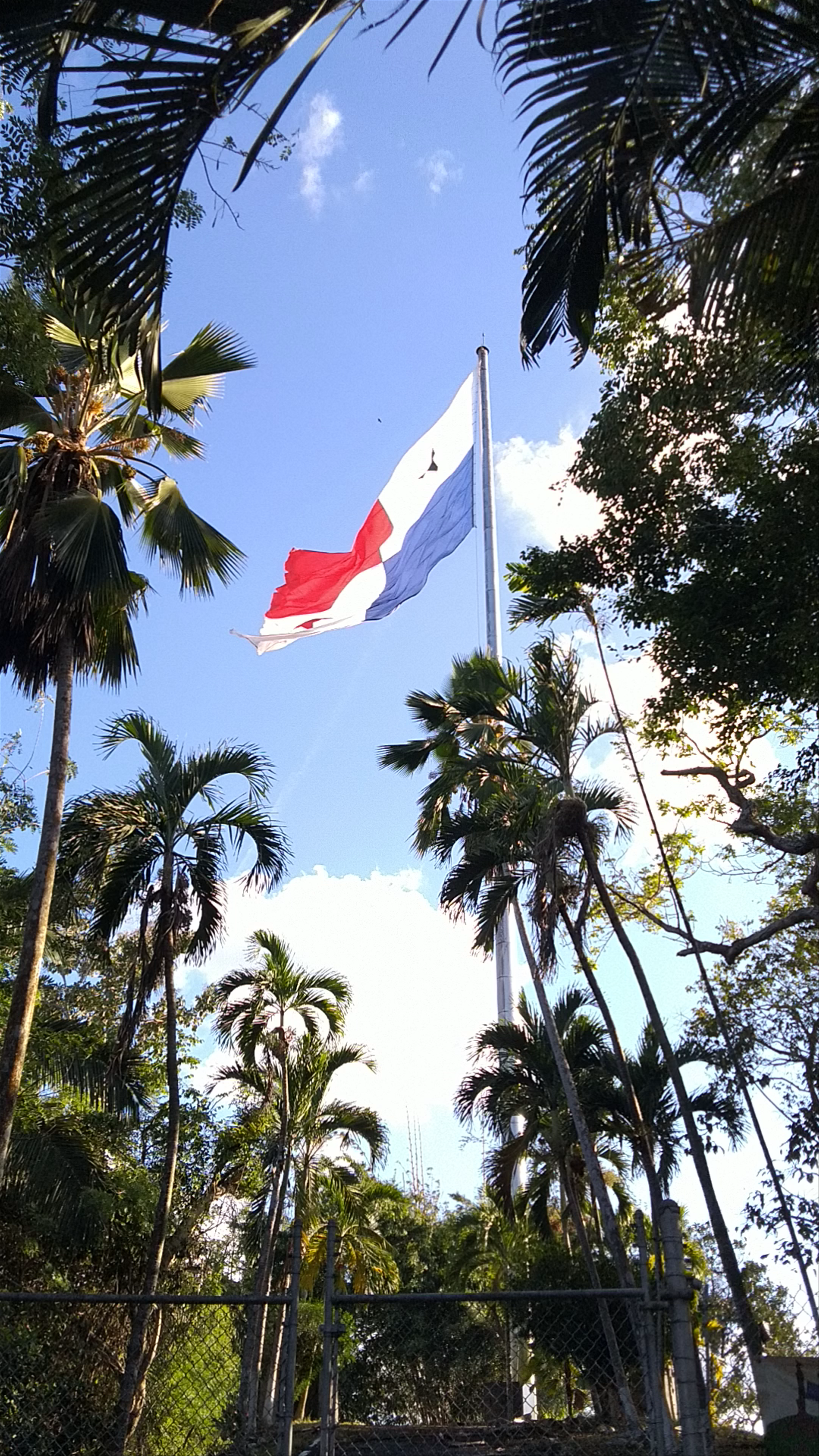 Cerro Ancón: Panoramic Green Escape Over Panama City