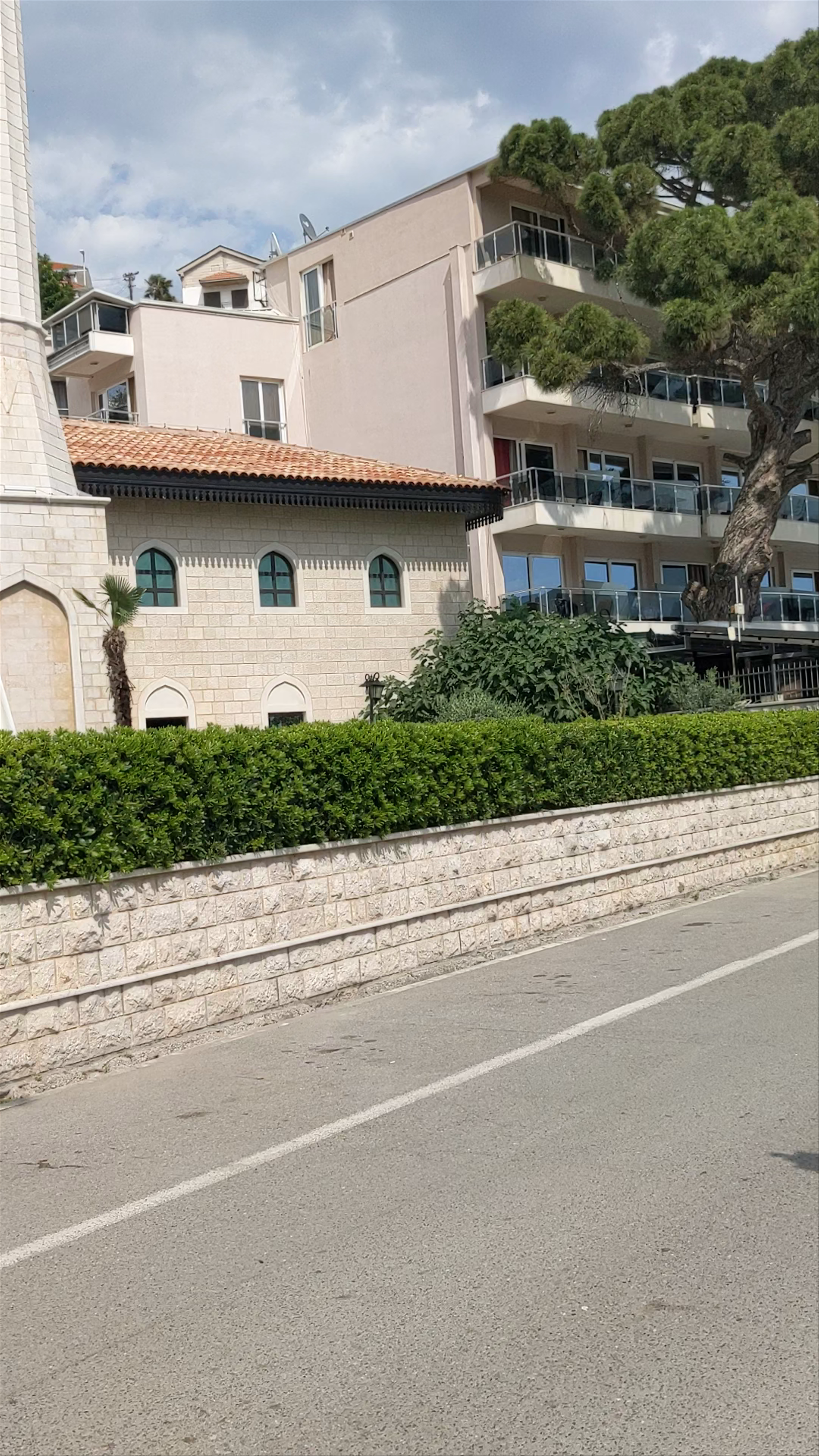Seaman's Mosque in Ulcinj: Historic Coastal Tranquility in Montenegro
