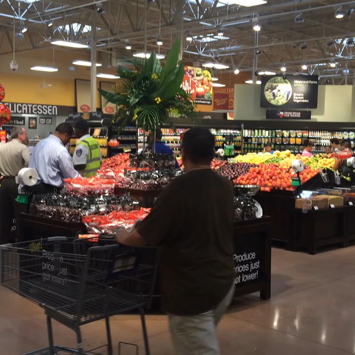 Kroger - An extra large, spacious produce area - Grocery Near Me - League City, Texas