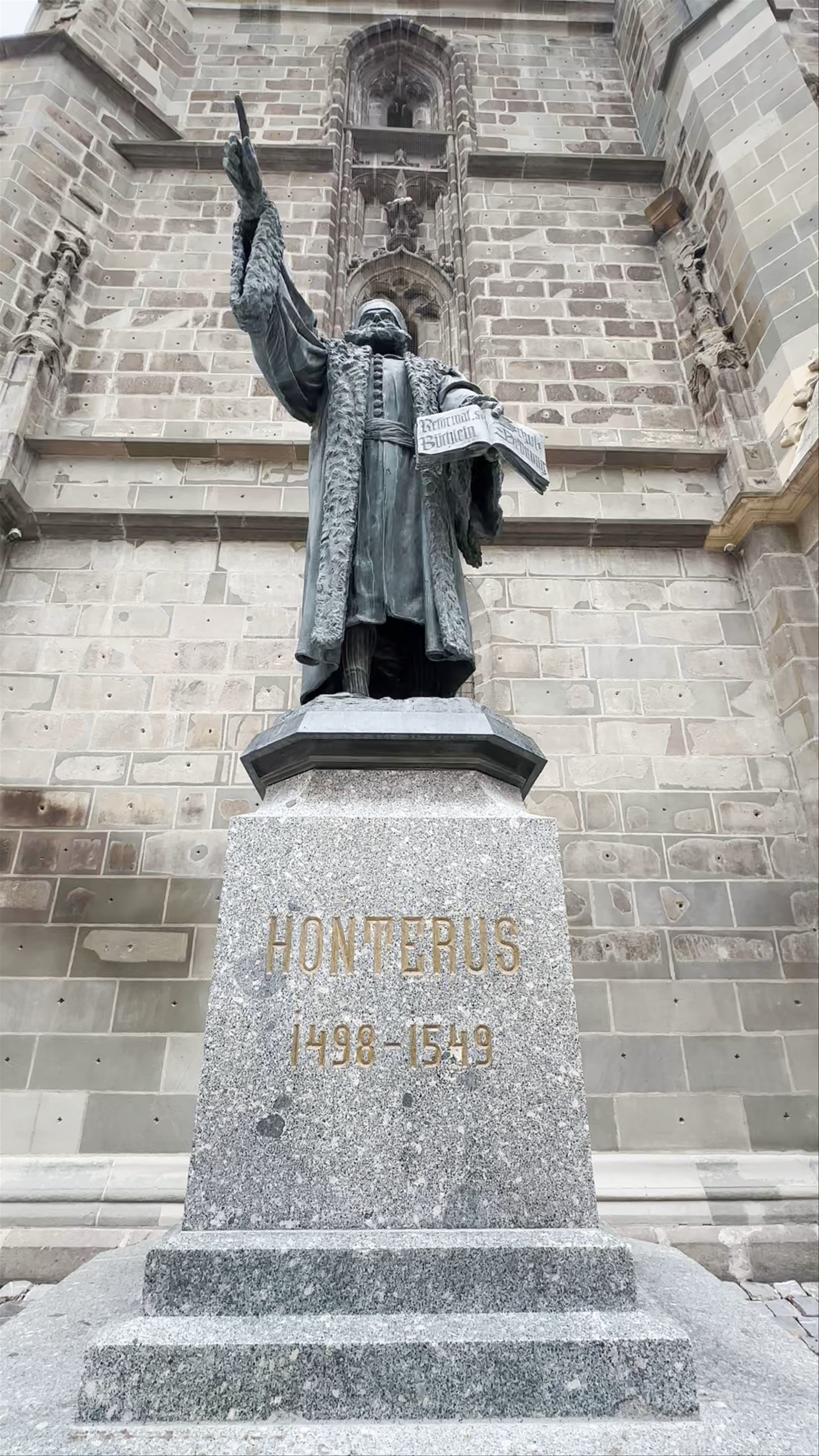 Statue of Johannes Honterus: A Historic Icon in Brașov, Romania