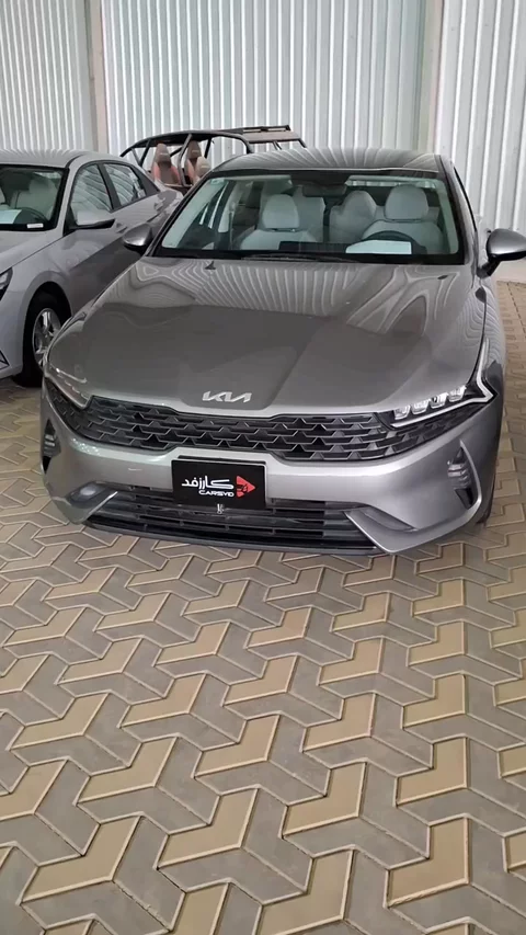Kia K5 LX 2023