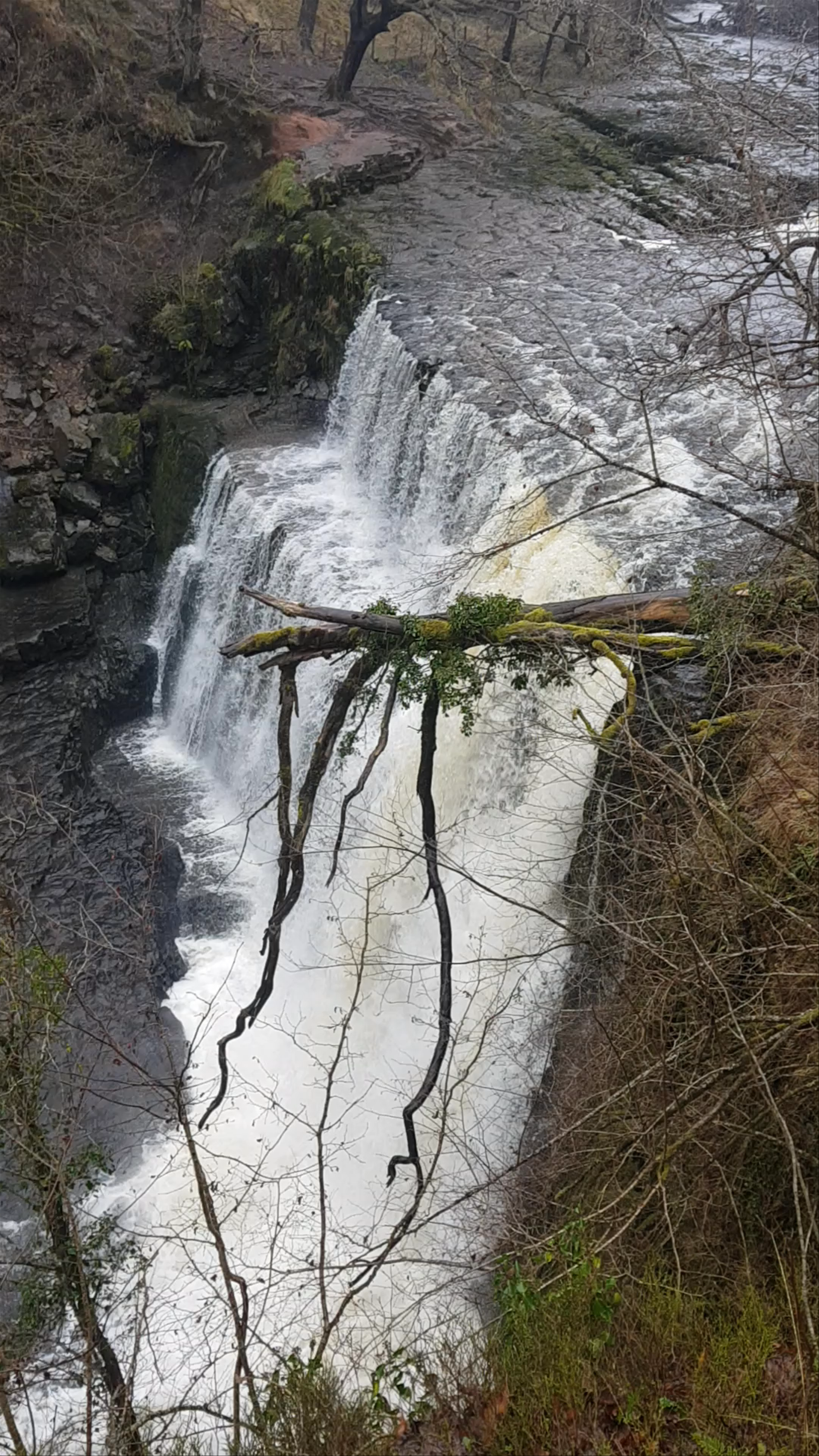 Sgwd Clun-Gwyn Waterfall