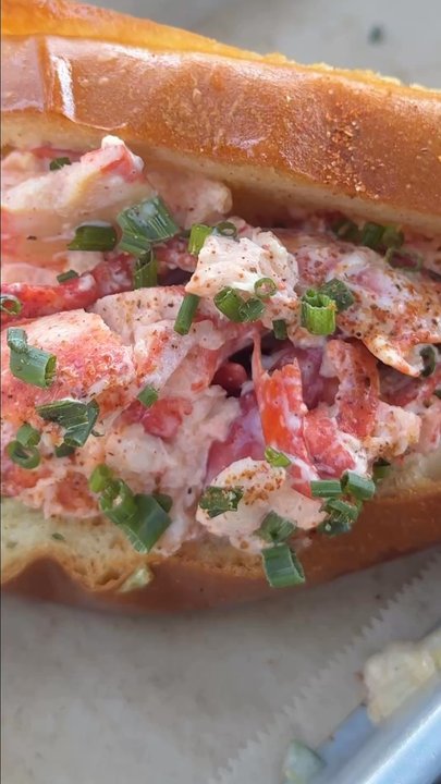 PRK 101 - Maine Lobster Roll - Beer Bar Near Me - Carlsbad, California