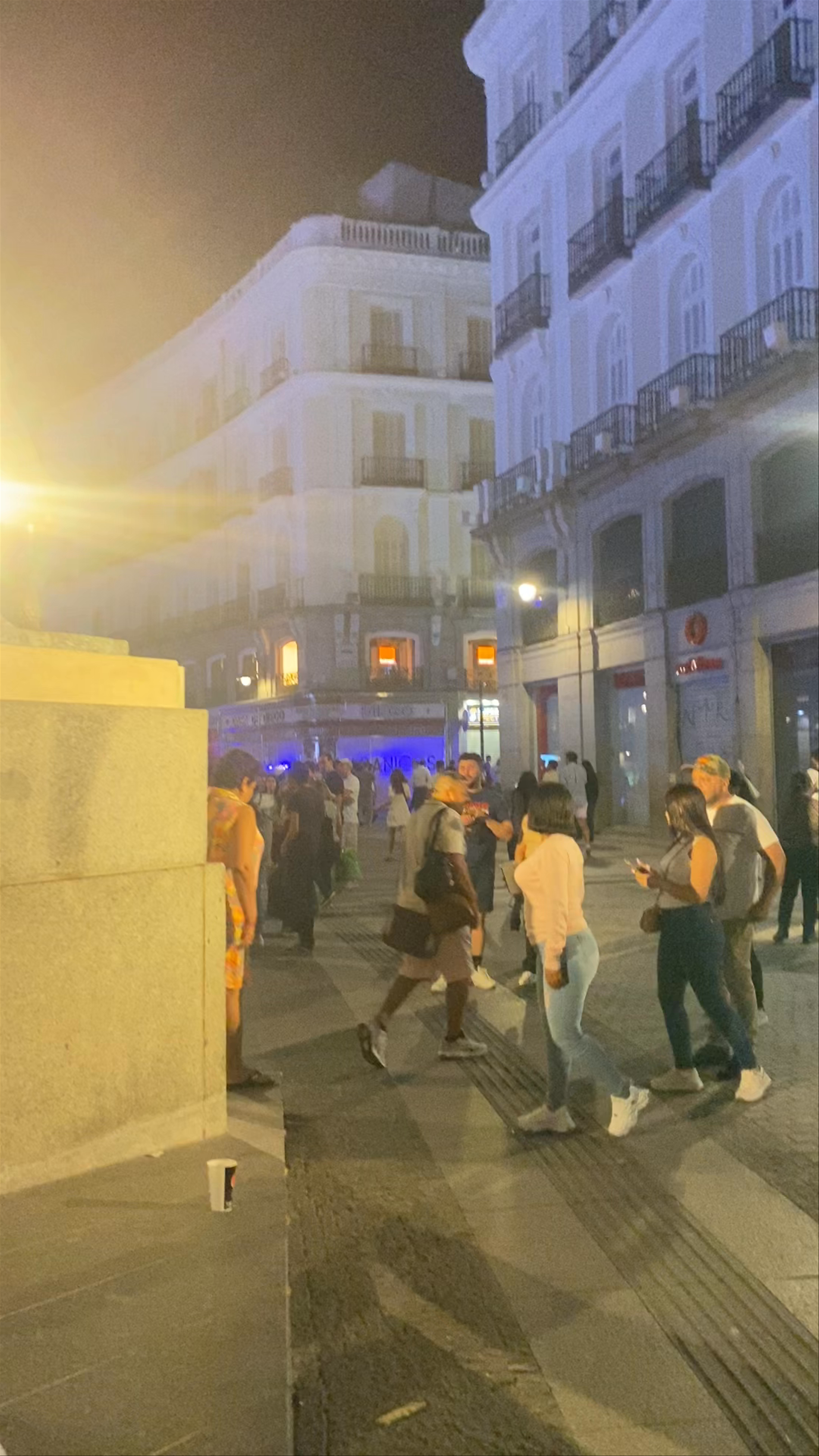 Nightlife and Vibes at El Oso y el Madroño, Plaza Puerta del Sol, Madrid