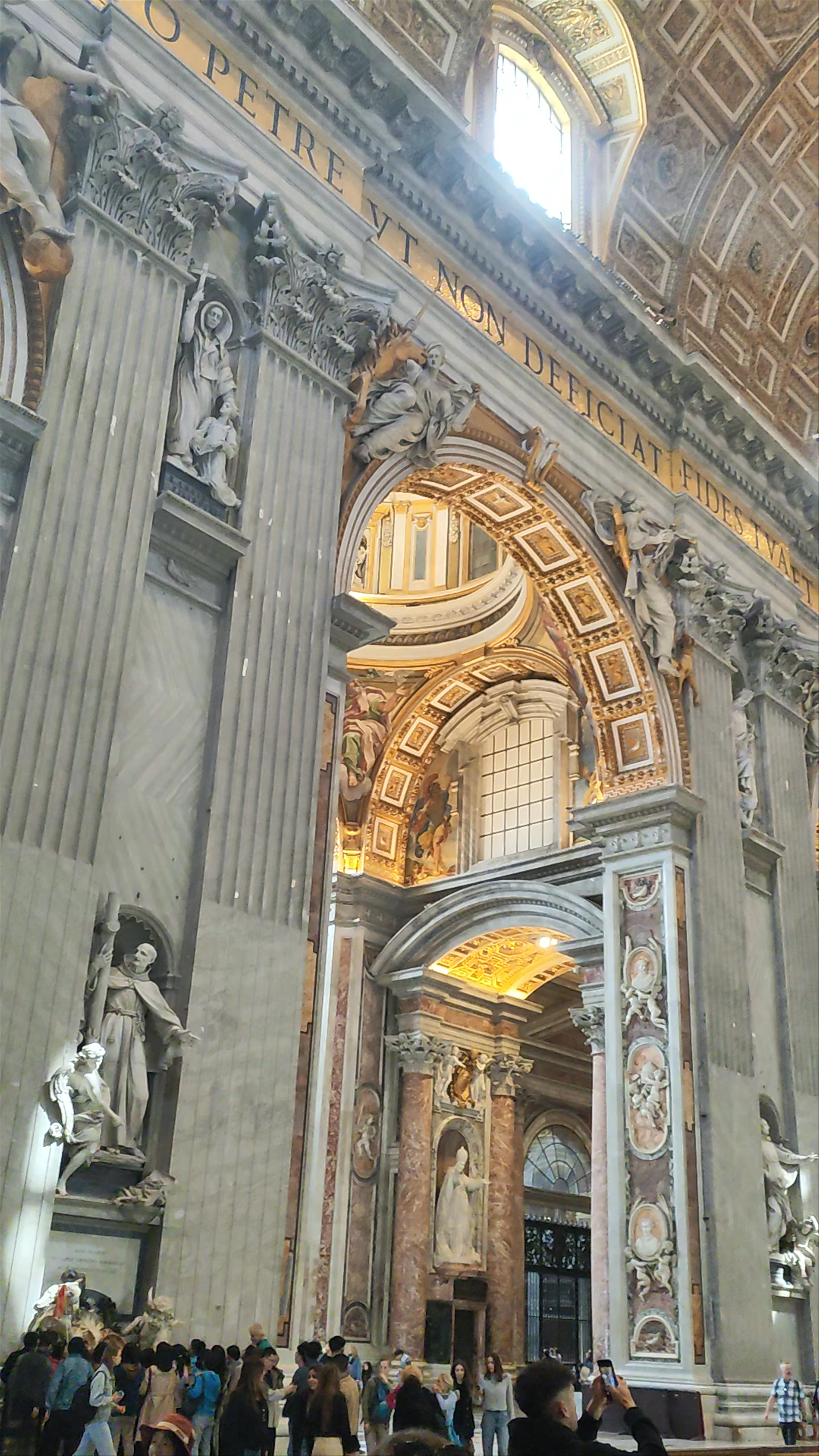 Basilica San Pietro in Vincoli: Majestic Renaissance Art in Rome