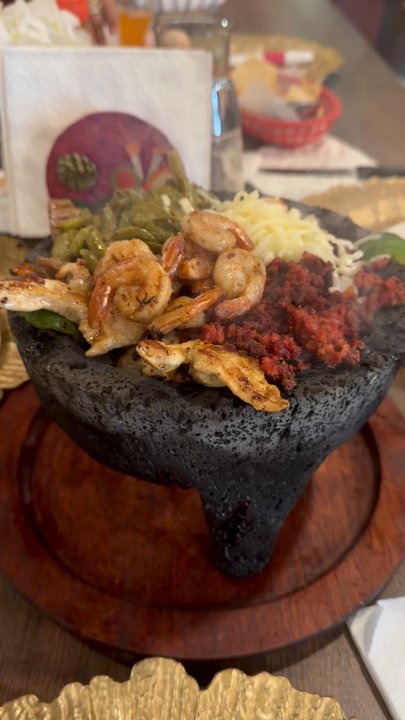 Los Jefes - Mexican Near Me - Saint Albans, Vermont