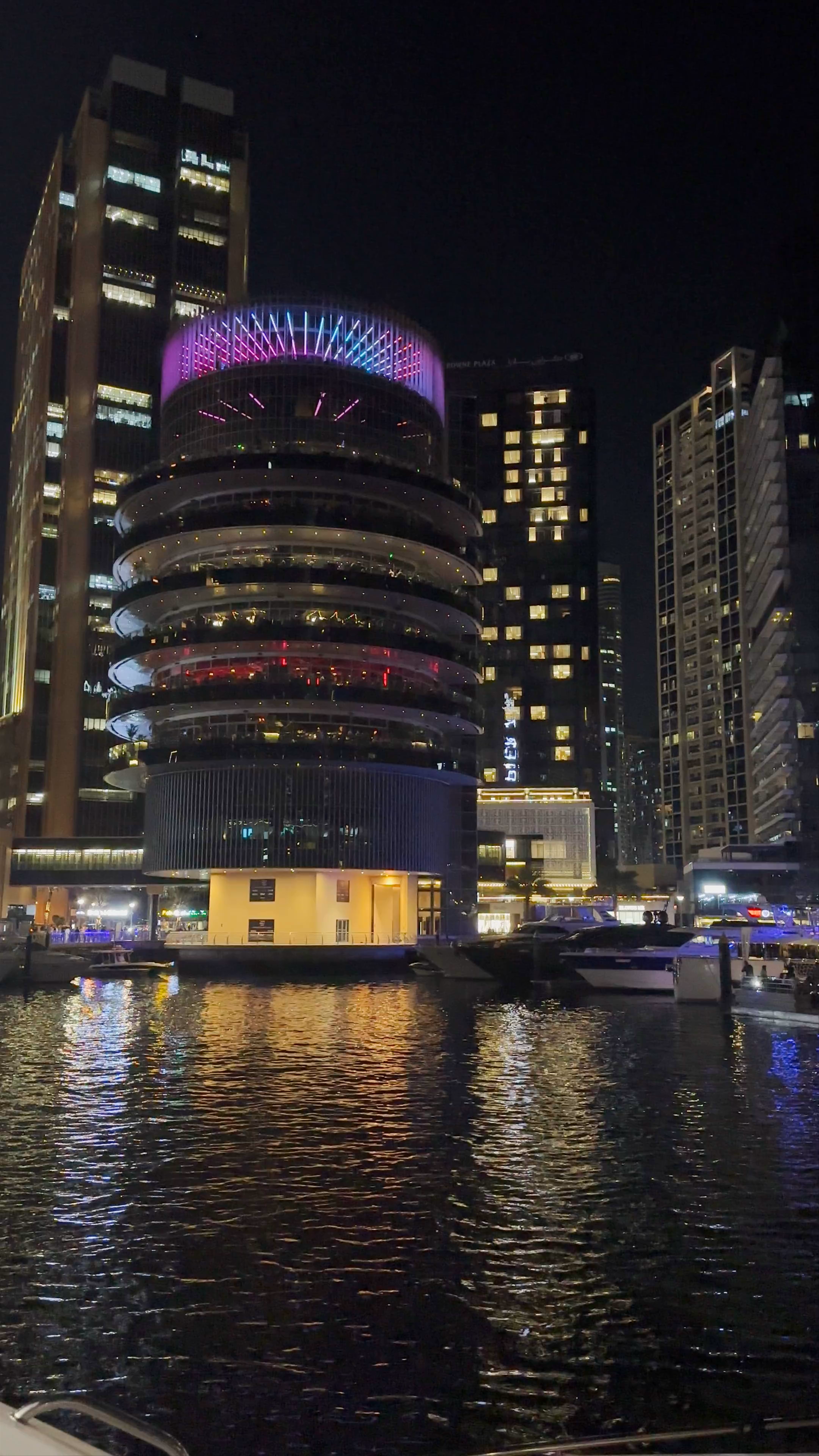 Dubai Marina Nightlife: Vibrant Yacht Views & Illuminated Skyline