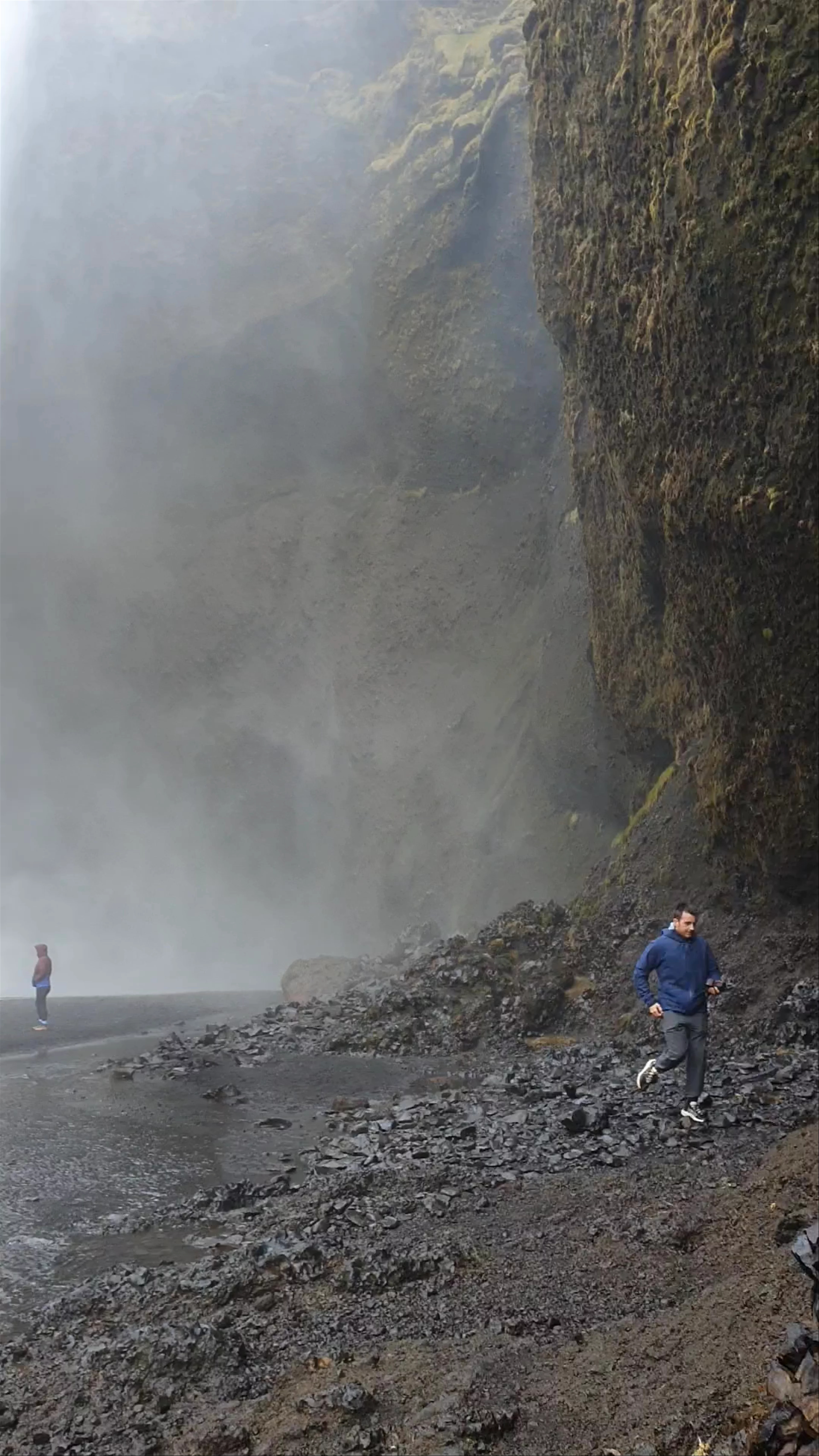 Skógafoss Waterfall, Fimmvörðuháls Trail