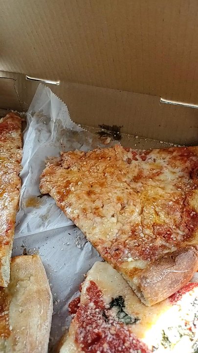 Brezza Pizza Kitchen - Soggy pizza - Pizza Near Me - Wading River, New York