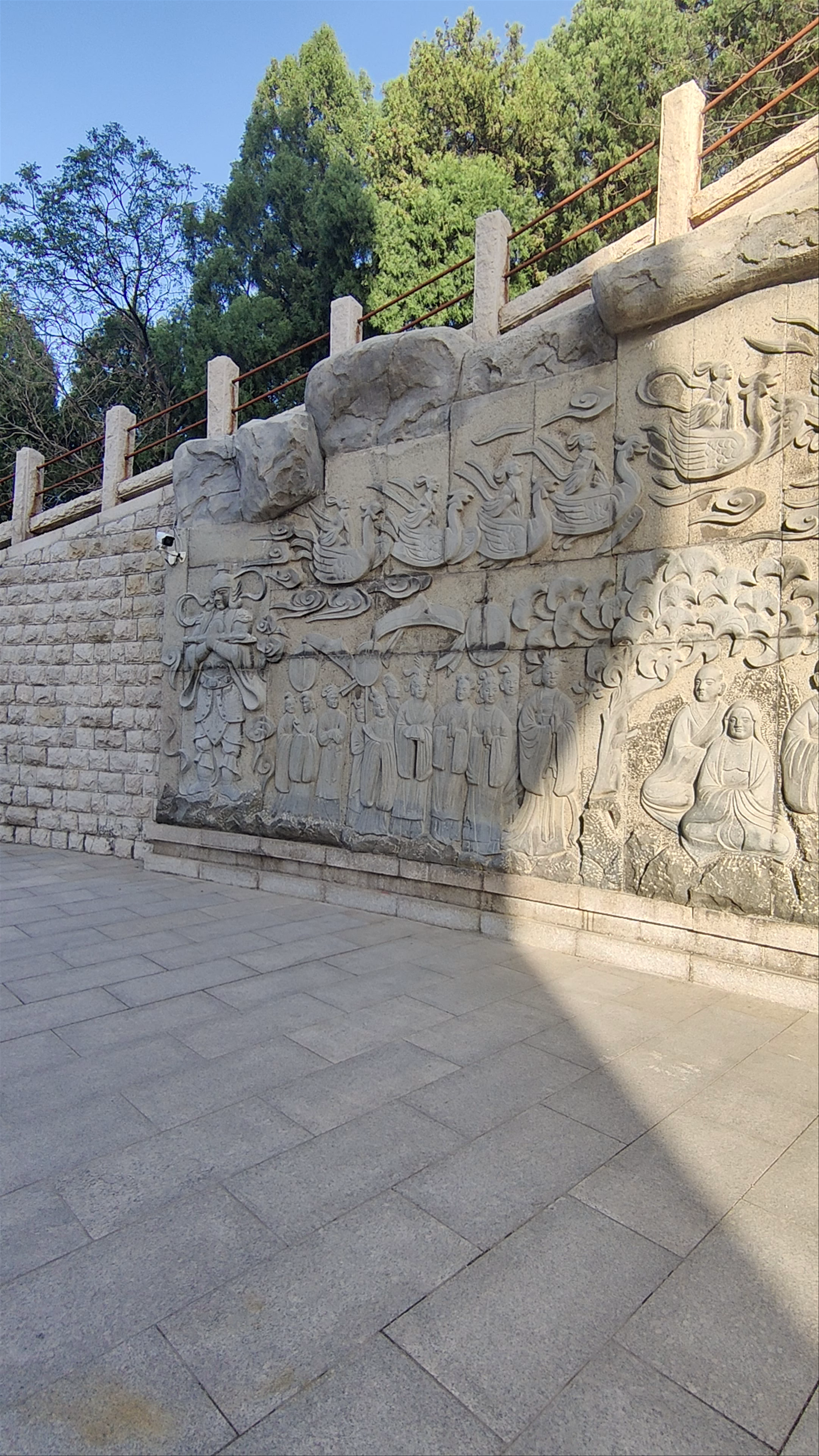 Thousand Buddha Mountain