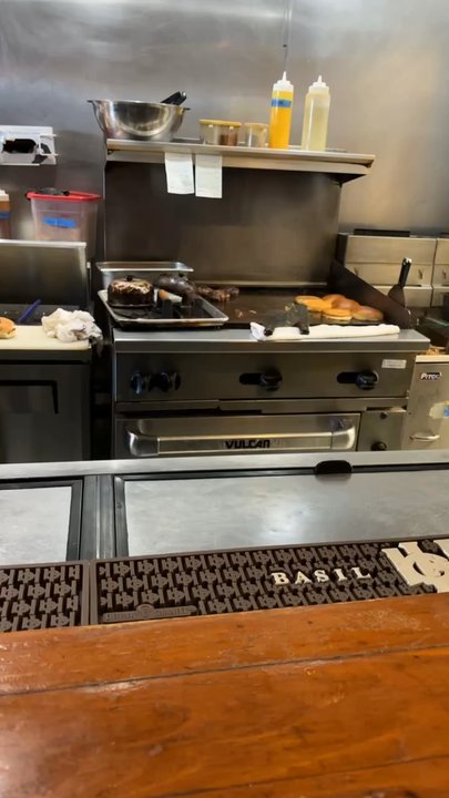 Comet Grill - Grill area - American Near Me - Charlotte, North Carolina