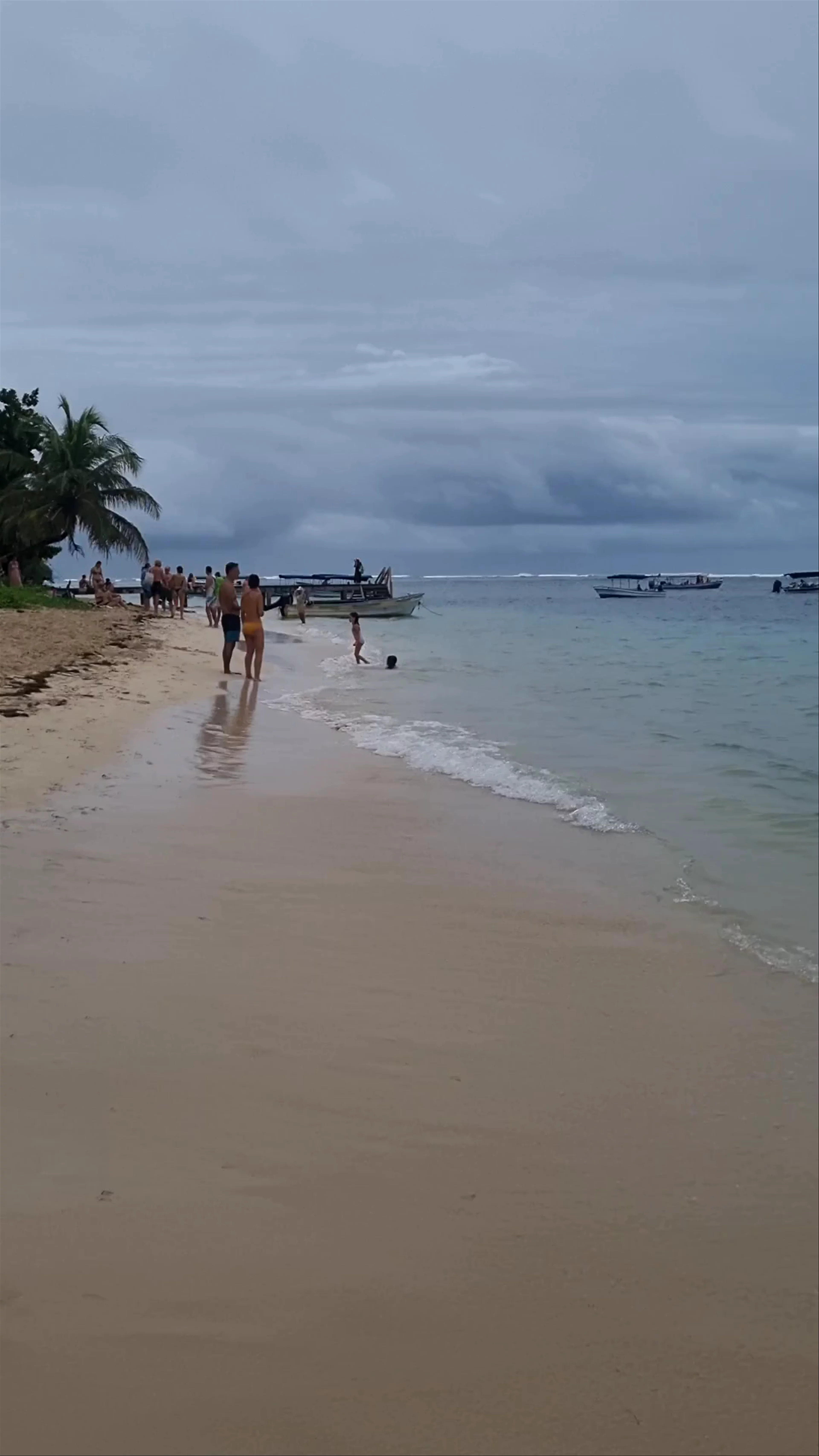Playa Zapatilla, Cayo Zapatilla, Punta Laurel