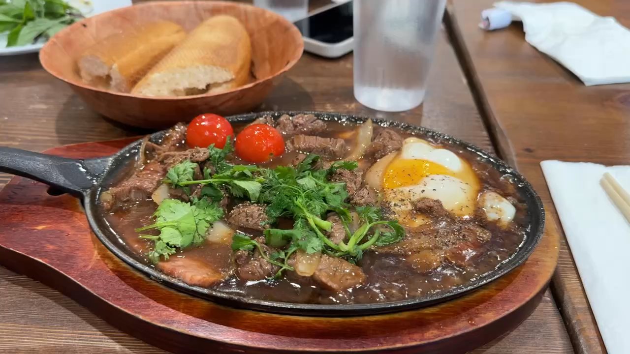 Bamboo Cafe - Bo Ne Sizzling Skillet w/Homemade Bread - Vietnamese Near Me - Simi Valley, California