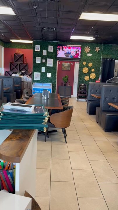 Bombay Bistro - Inside - Indian Near Me - Summerfield, Florida