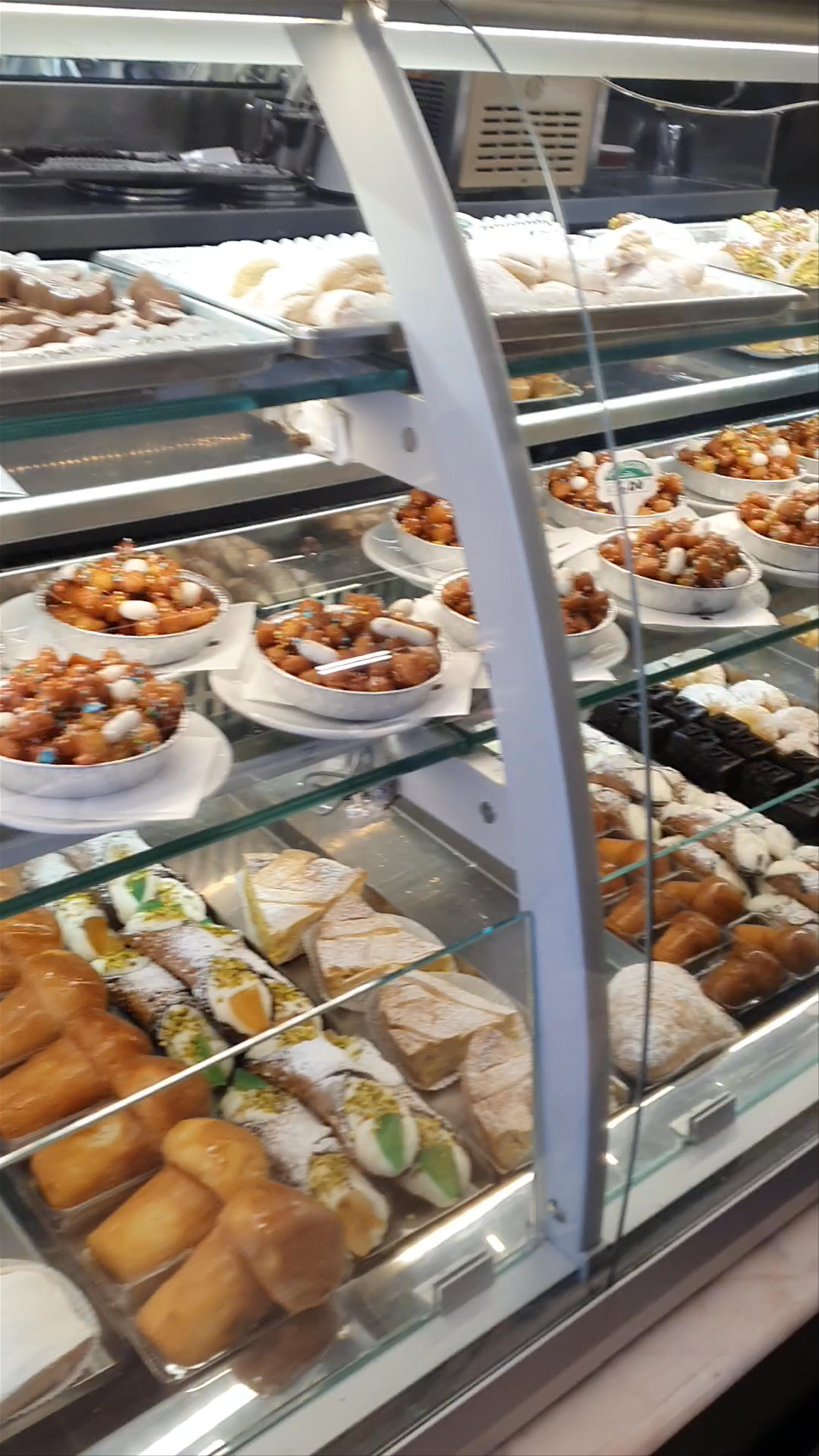 Vitti Roma dal 1898: Timeless Italian Pastry Excellence in Rome