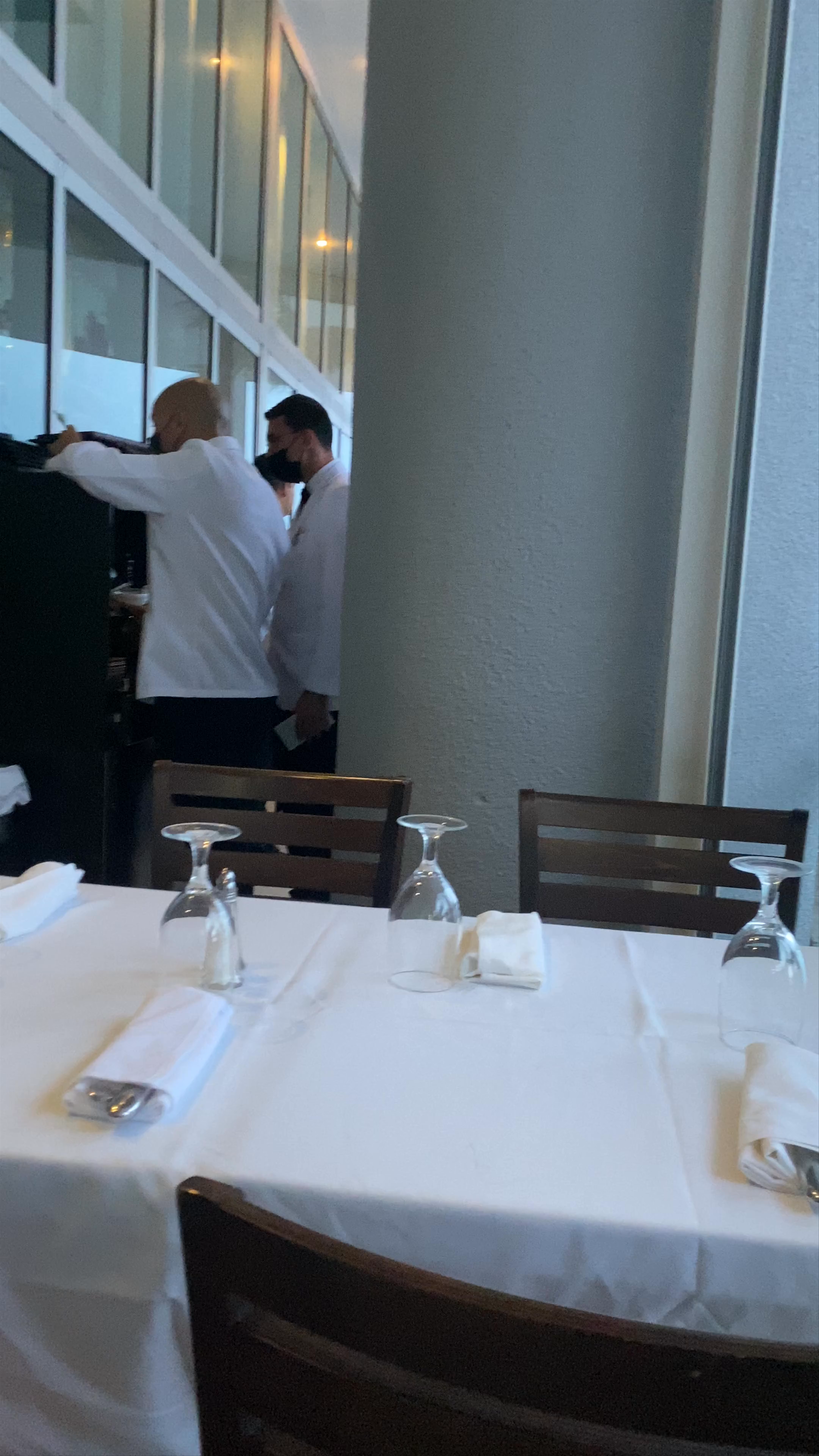 Il Gabbiano Miami: Waterfront Dining Experience at South Biscayne Boulevard