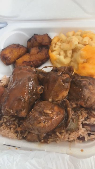 Reggae Vybz - Stew Chicken with Mac N Cheese and Plantains - Caribbean Near Me - Hampton, Georgia