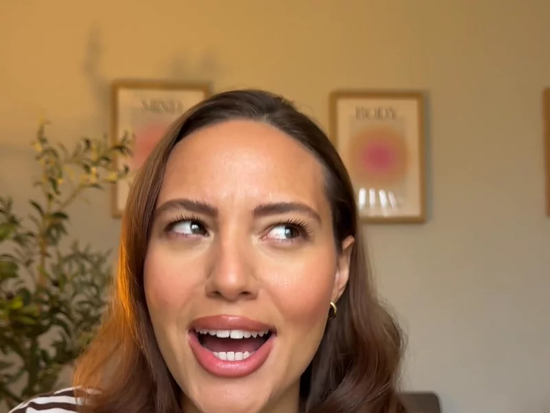 Paid Social Beauty Sale Ad