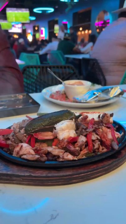 Seareinas - Parrillada (Cielo, Mar, Y Tierra) - Sushi Bars Near Me - Austin, Texas