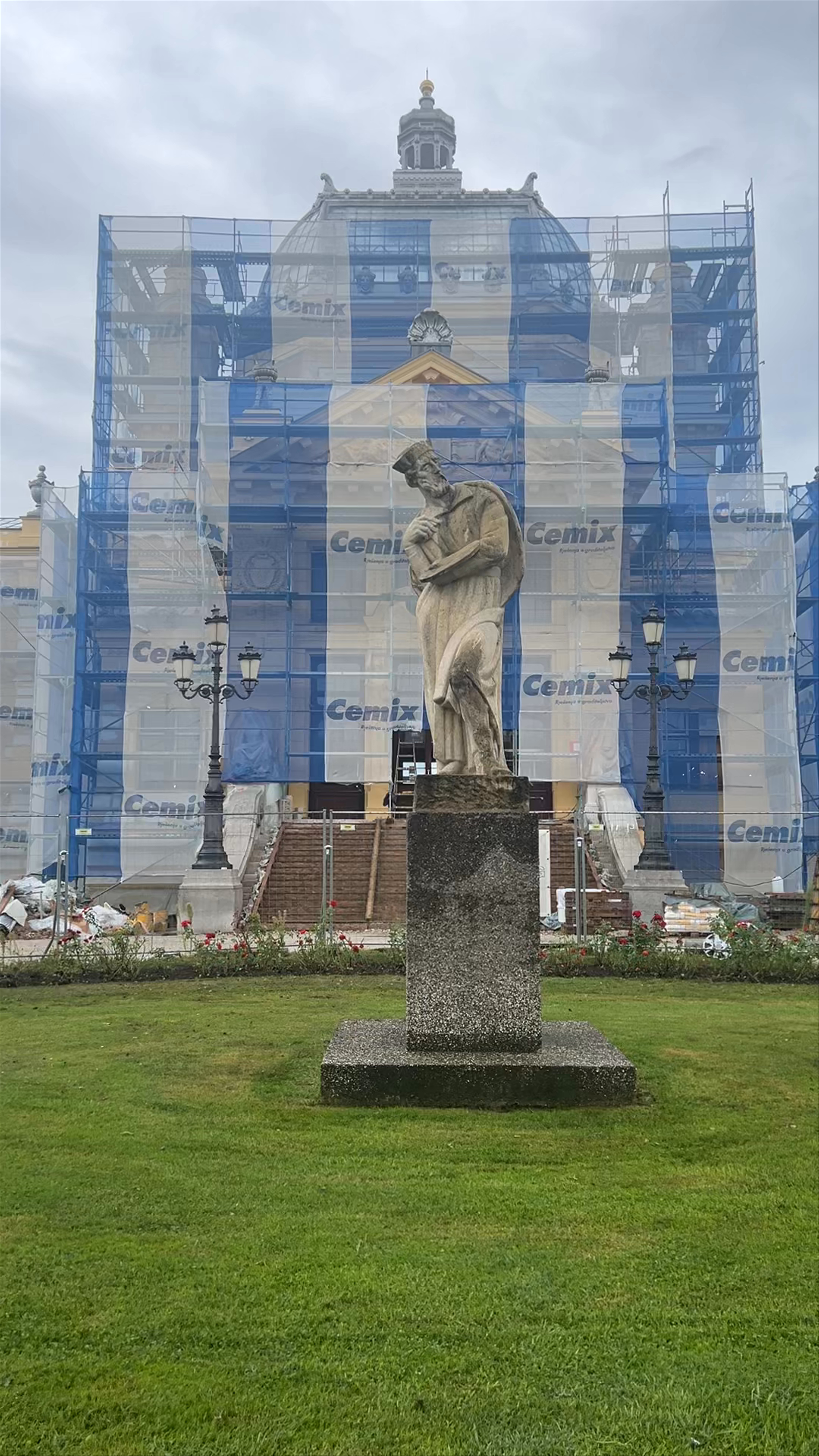 Monument to Andrea Schiavone at Trg Kralja Tomislava, Zagreb